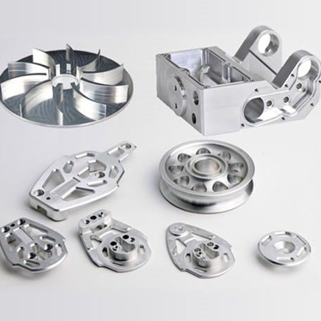 Peces d'alumini mecanitzat CNC